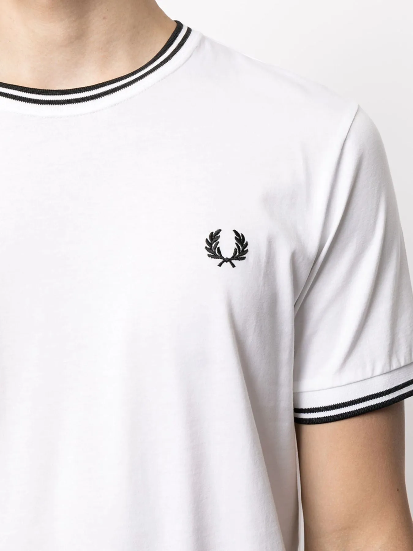 Fred Perry T-shirt Bianca con Bordino in Contrasto